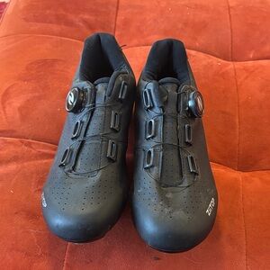 Ziitop Black Cycling Shoes with Boa Dial